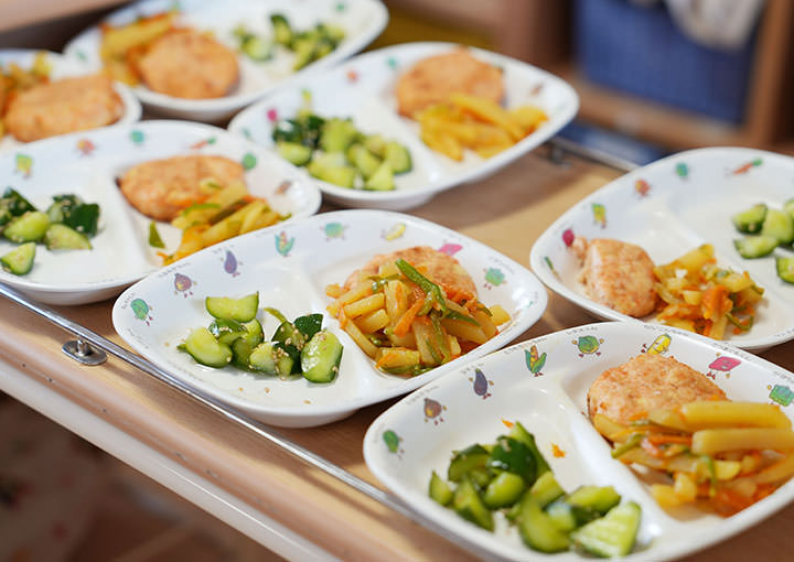 給食